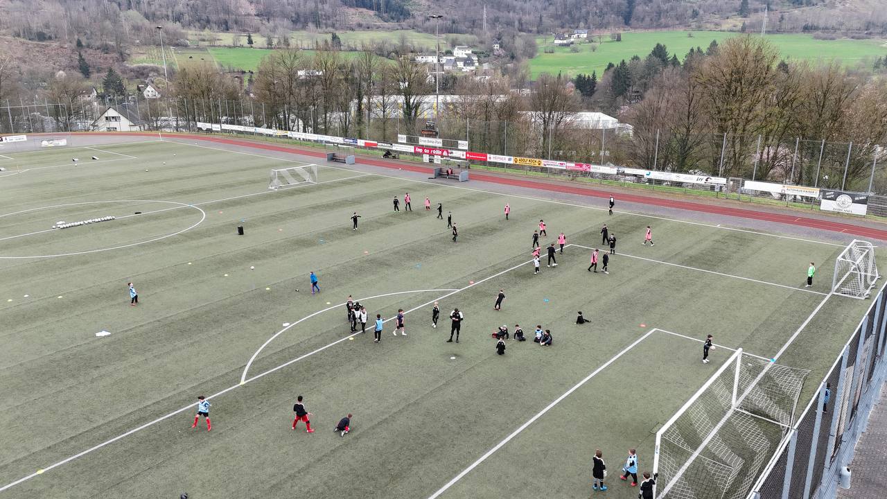 Richtig aufwärmen im Fußball: Warum die ersten 10 Minuten über alles entscheiden